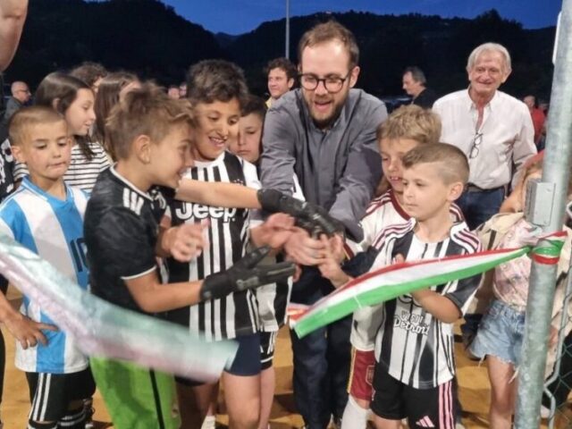 Filecchio, inaugurato il nuovo campo da calcetto in erba sintetica