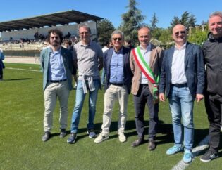 Inaugurazione del nuovo campo da calcio San Benedetto Val di Sambro, intervento che amplia l’offerta di impianti sportivi nell’area di Bologna e dell’Appennino bolognese.