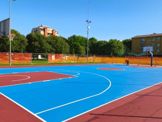 Due nuovi campi da basket in resina a San Lazzaro di Savena e Alto Reno Terme